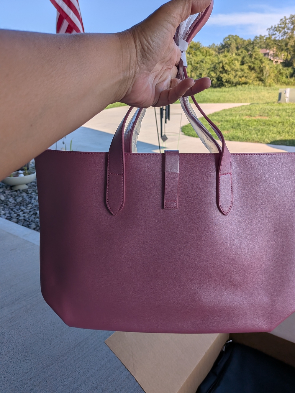 Juicy Couture HWP Large Tote Bag - Picture 5 of 5